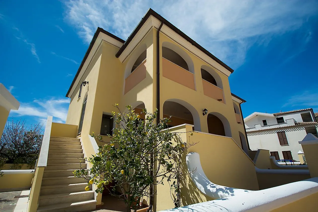 Villa Le Residenze Del Maria Rosaria - Vico Friuli 1 Orosei 0*,  Italien