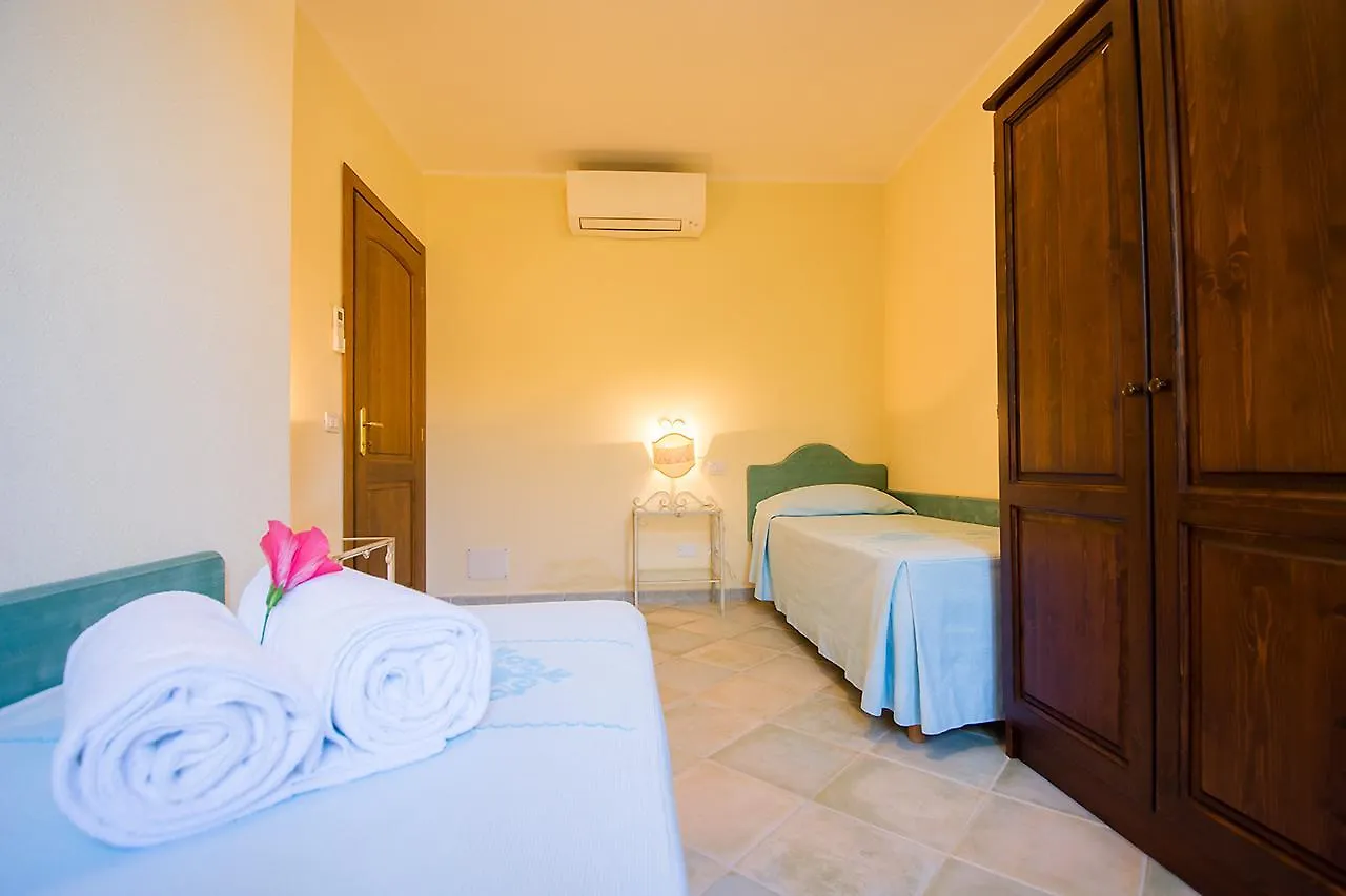 Villa Le Residenze Del Maria Rosaria - Vico Friuli 1 Orosei 0*,